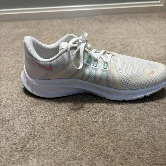 Size 11 Nike Quest 4 DA1106-105 Women's Mesh Running Shoes No Insoles - Picture 7 of 14